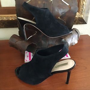 Cole Haan Grand OS Heel Booties Wore1X $180 8.5